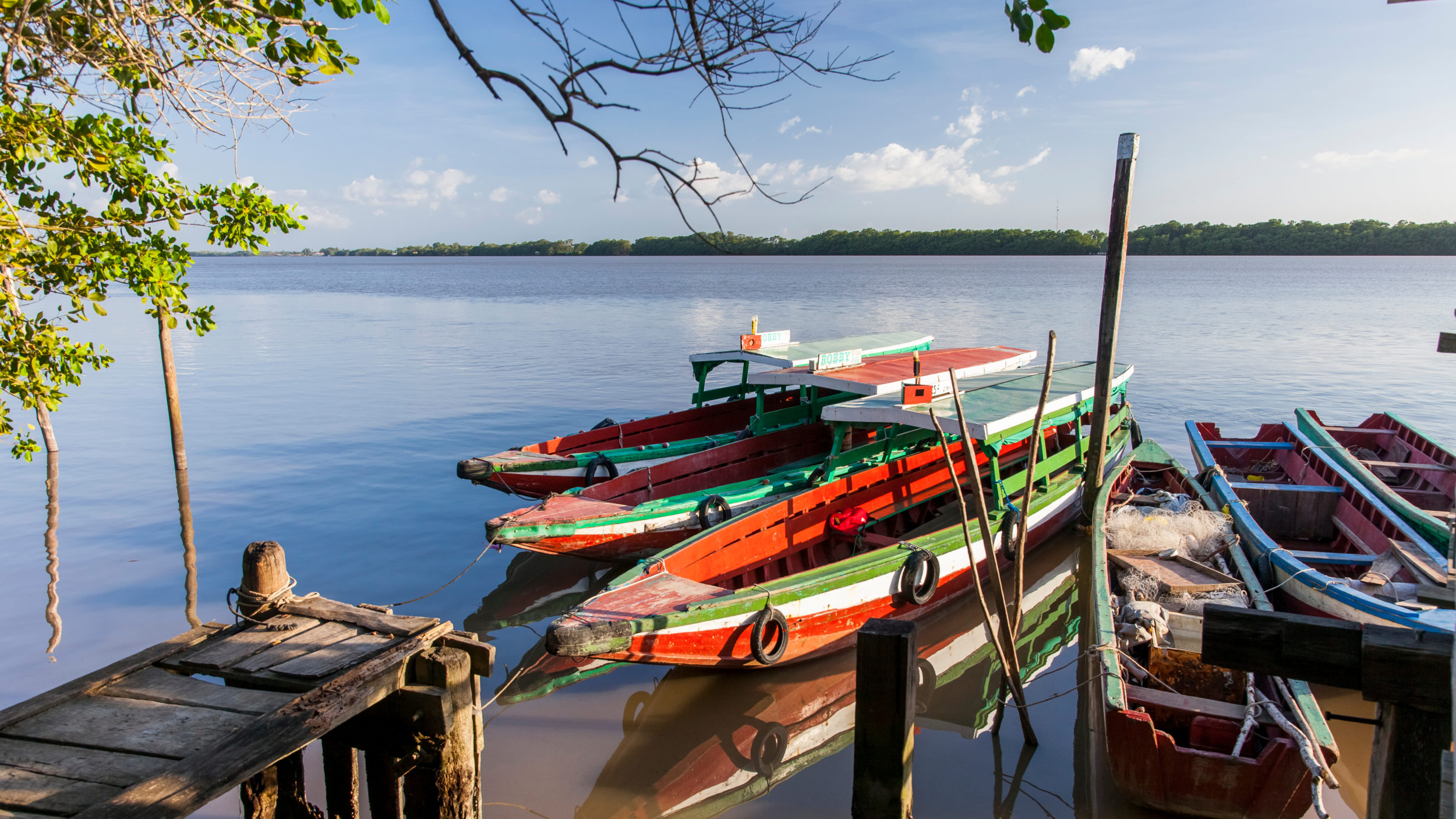 UN - 153 The Surinamese Encyclopedia of Peacemaking